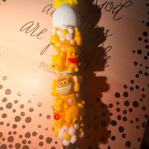 Winnie the Pooh Honey Bear Beaded Pen - Yellow